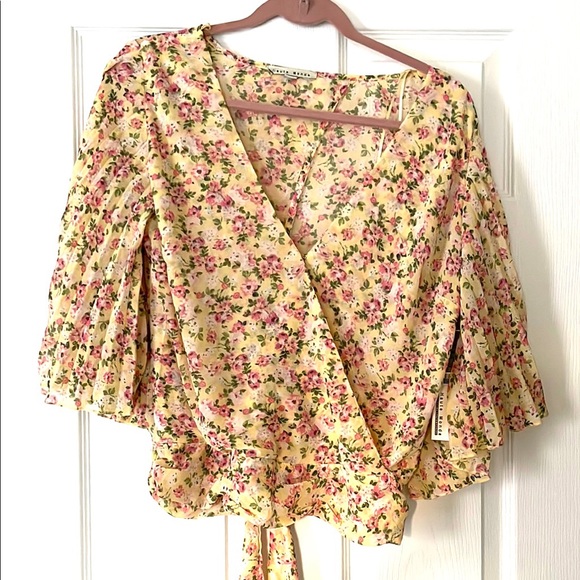 Haute Monde Tops - Haute Monde Floral Top